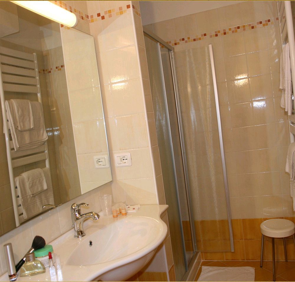 Residence Miralago Rooms & Apartments Manerba del Garda Εξωτερικό φωτογραφία