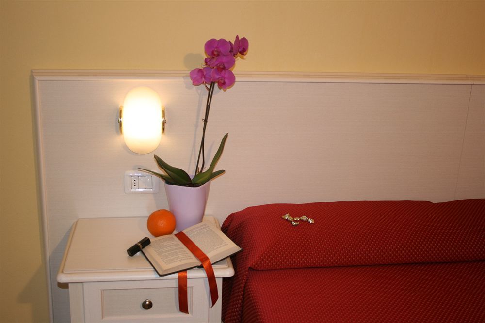 Residence Miralago Rooms & Apartments Manerba del Garda Εξωτερικό φωτογραφία