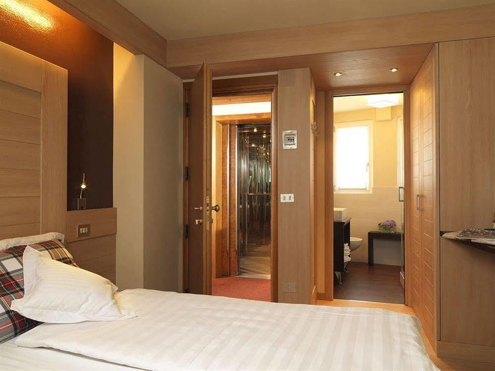Residence Miralago Rooms & Apartments Manerba del Garda Εξωτερικό φωτογραφία
